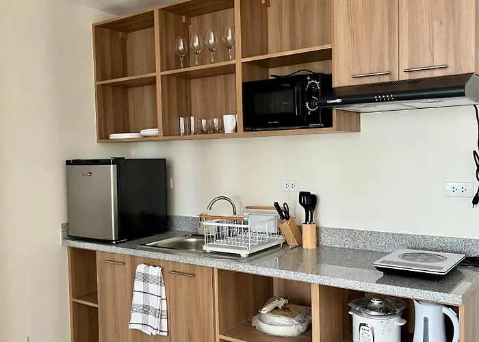 Raph Staycation Near Mactan Newtown Aparthotel Lapu-Lapu City