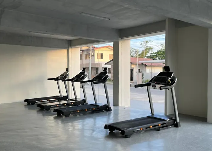 Raph Staycation Near Mactan Newtown Aparthotel Lapu-Lapu City
